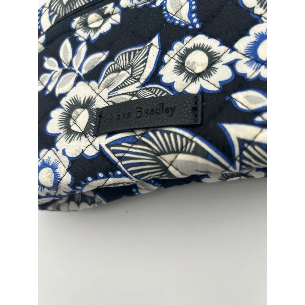 Vera Bradley Quilted Floral Cosmetic Bag Navy BlueWhite Makeup Pouch Travel Case